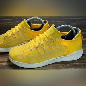 Nike Free Run 2018 Womens Size 8 Shoes Cheetah Yellow Athletic Sneakers